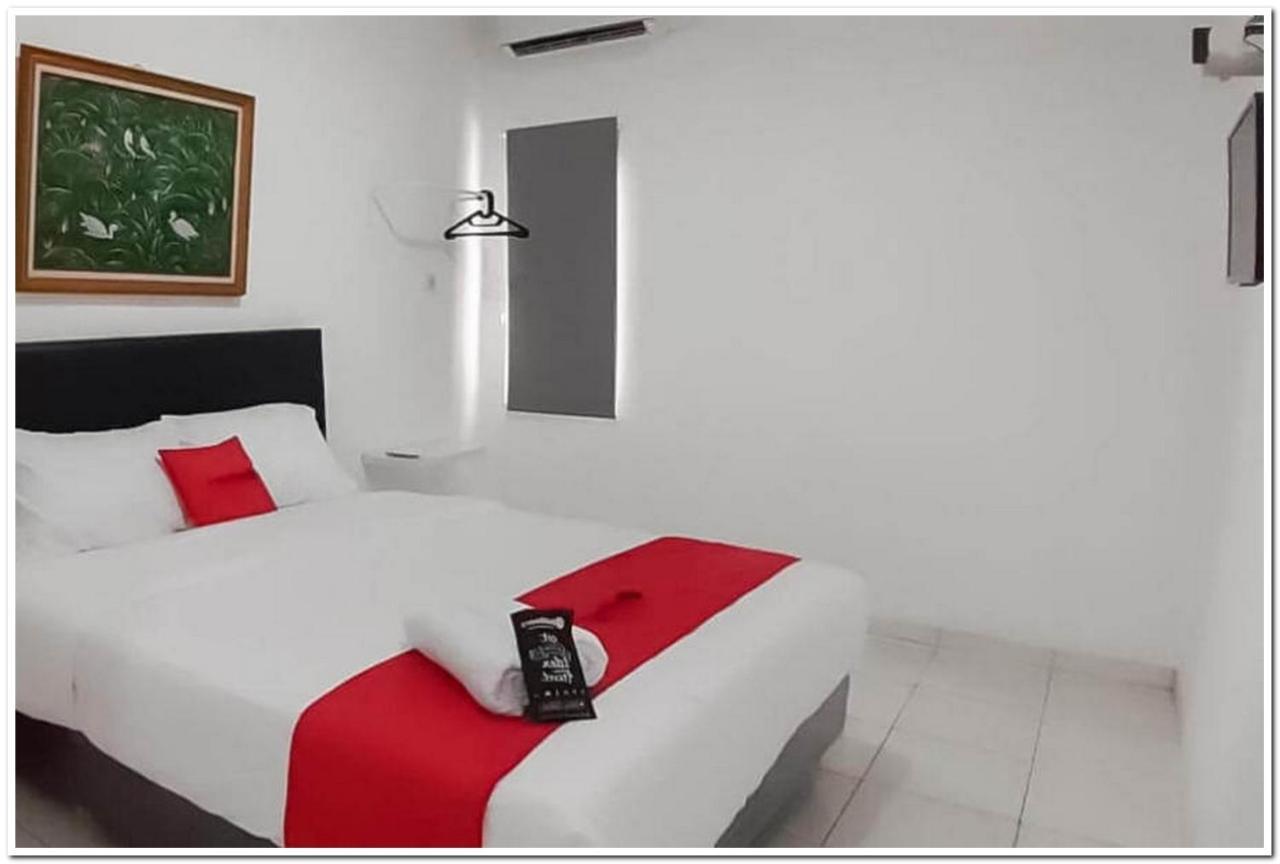 Reddoorz Syariah @ Jl Raya Sukabumi Hotel Sukaraja  Exterior photo